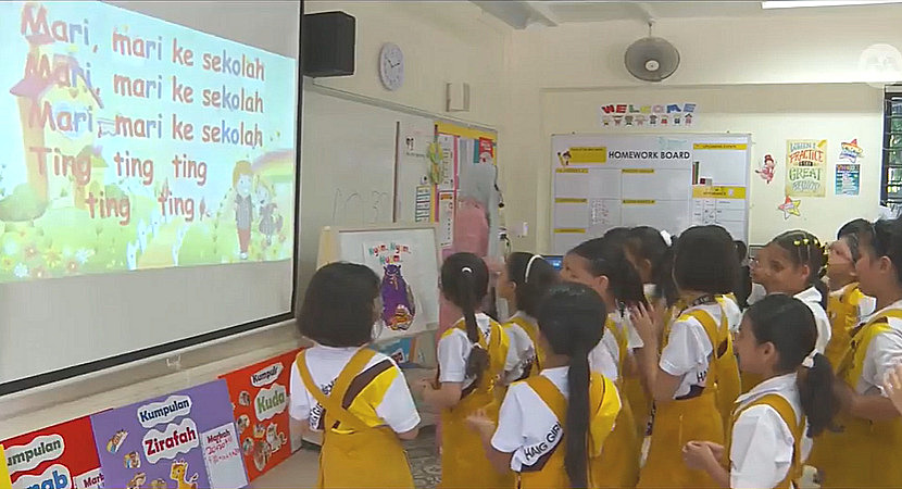 Primary Students learning Malay at Haig Girls' Primary School