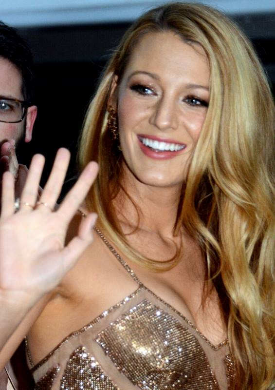 blake-lively’s-workout-routine-is-tough,-here’s-what-she-does